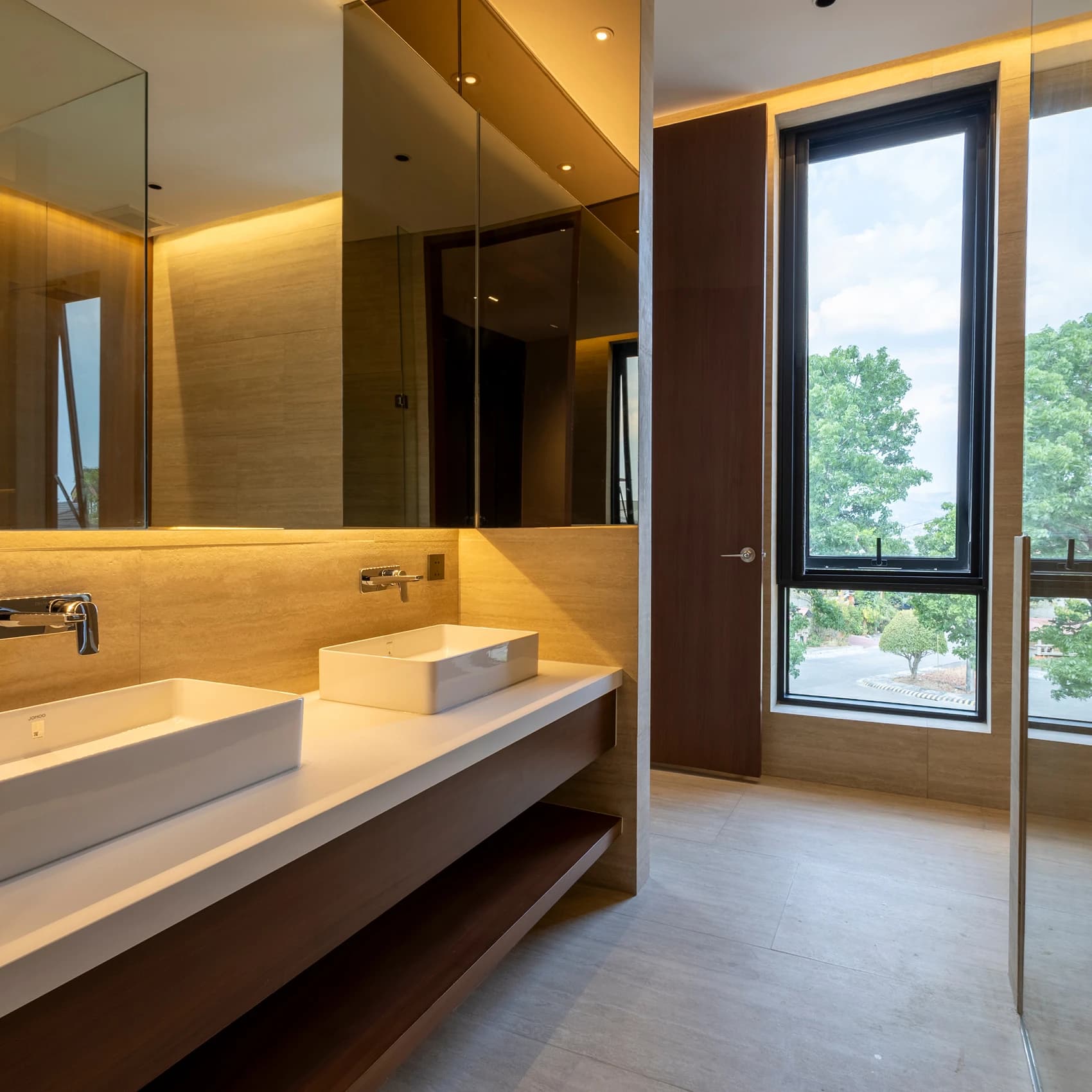 Project Tivoli Comfort Room 1